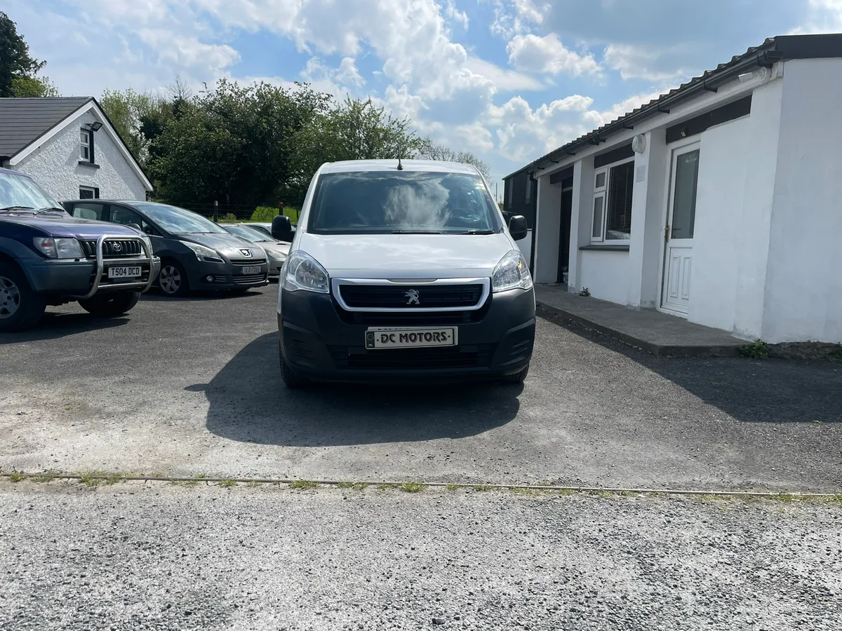 2018 Peugeot partner 3 seater - Image 3