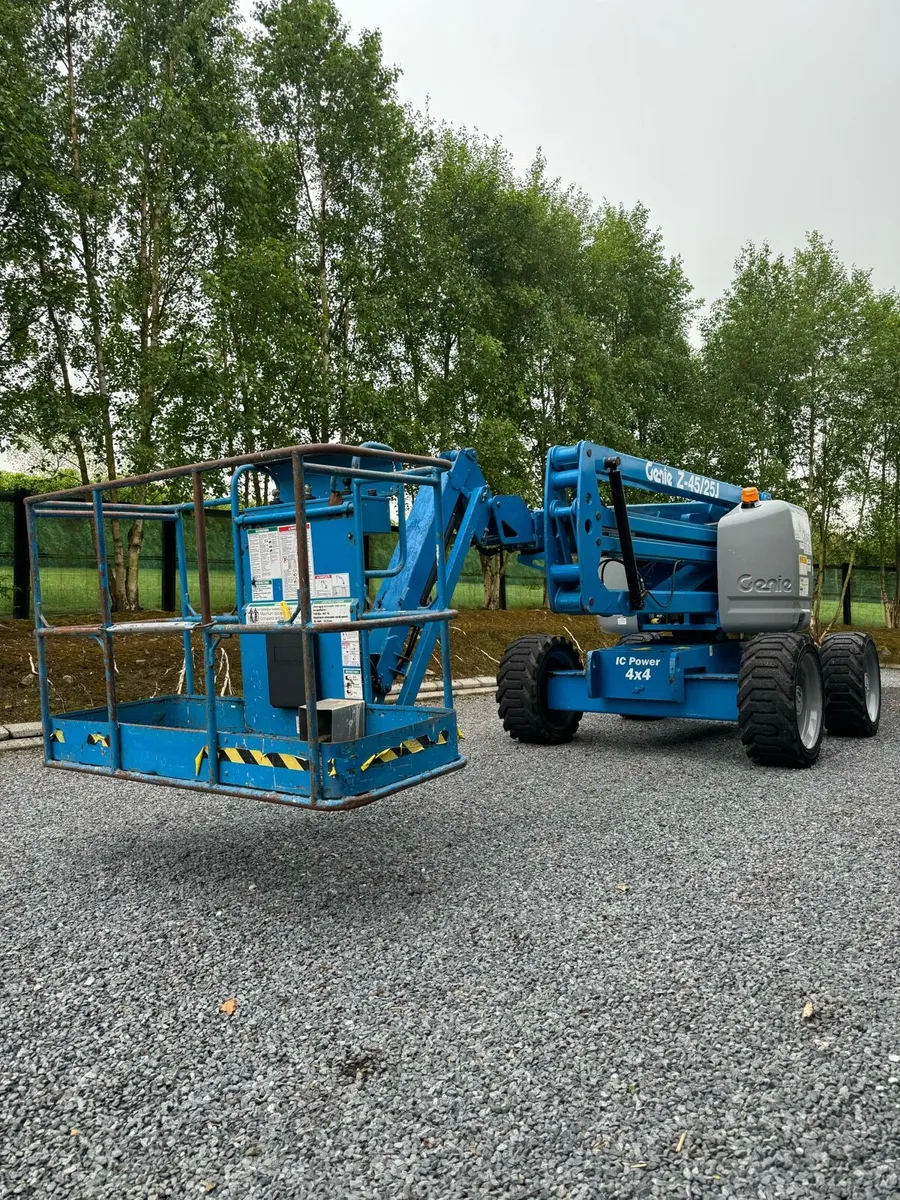 Genie Z45/25J 2012 - Image 1