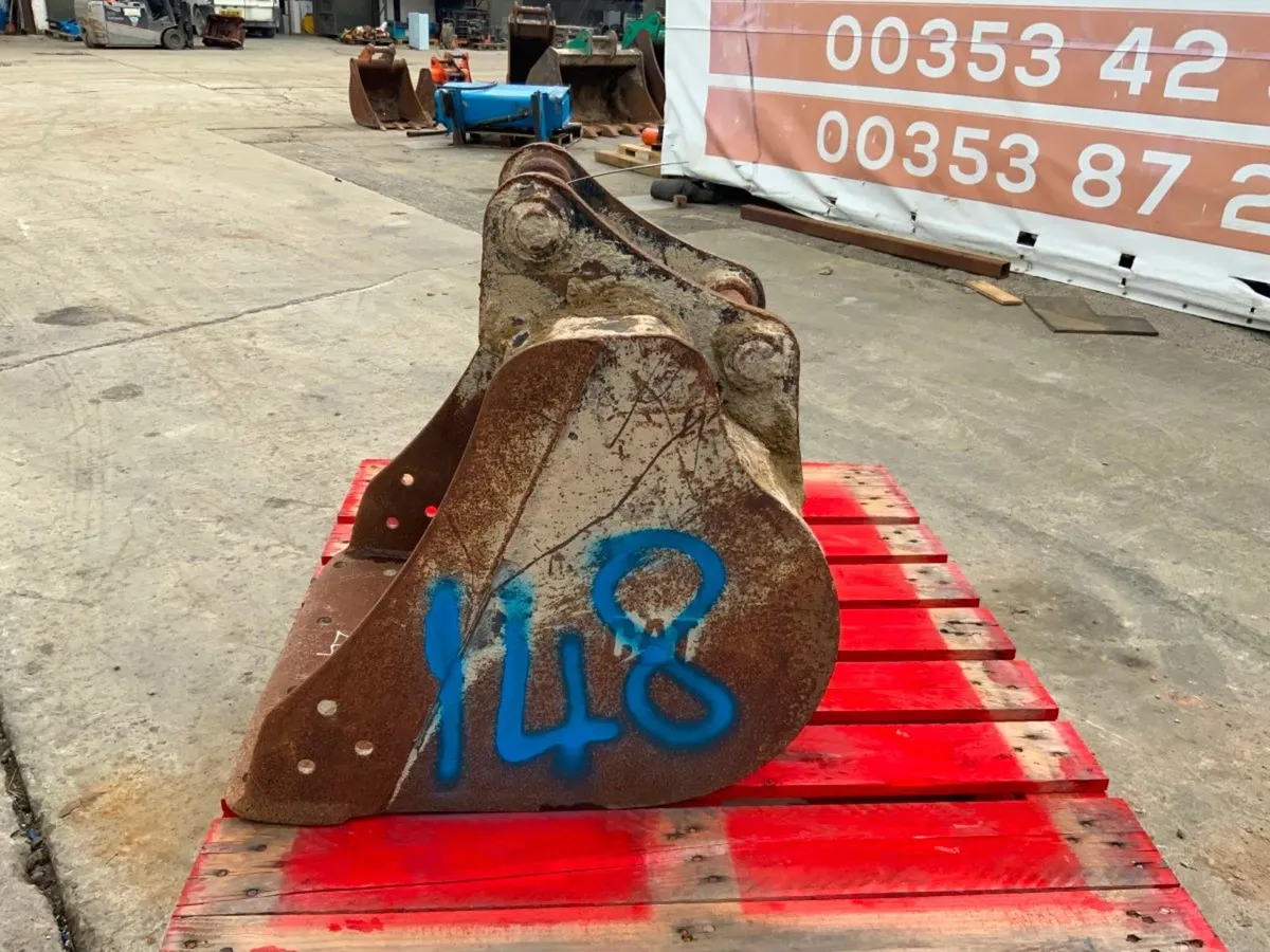 24" DIGGING BUCKET...45mm PINS......148wa. - Image 2