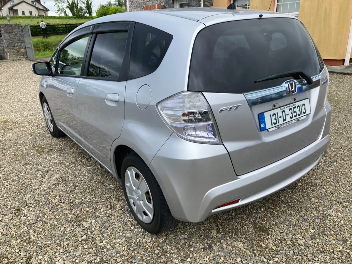 Honda Fit 2013 Hybrid Auto New Nct 26 - Image 3