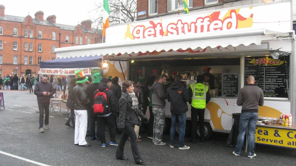 CATERING TRAILER - Image 1