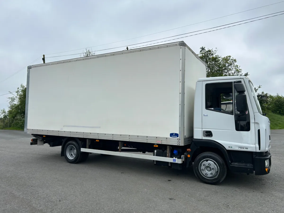 2015 iveco 75e16 7.5 ton 20ft box with tail lift - Image 4