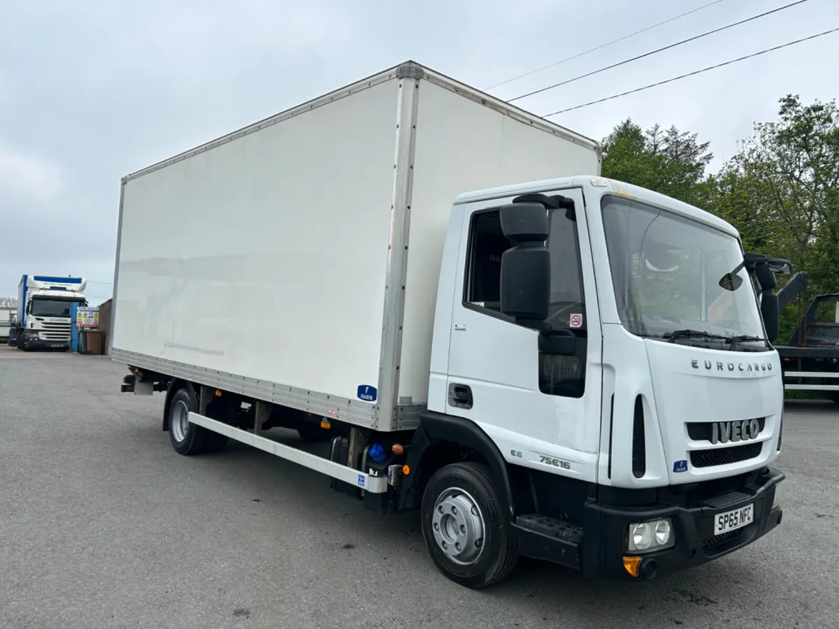 2015 iveco 75e16 7.5 ton 20ft box with tail lift - Image 3