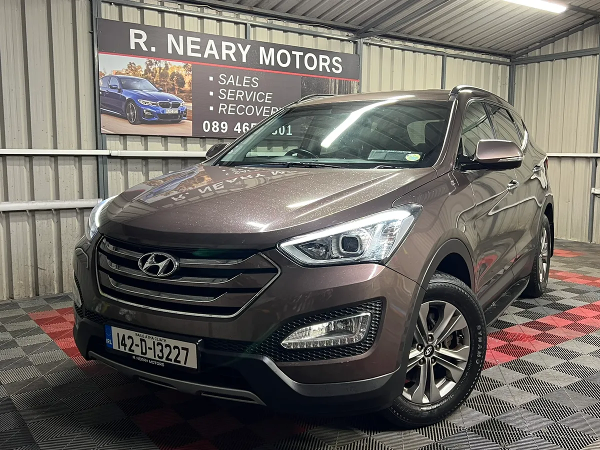 2014 142 Hyundai Santa FE 2WD Manual 7 Seat - Image 1