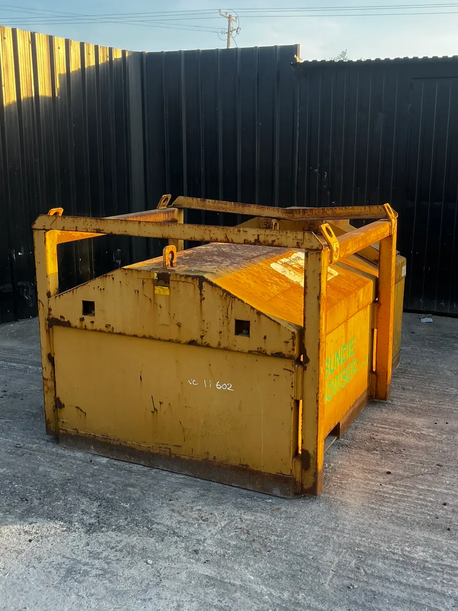 Static Bunded 1000L Fuel Bowser, Manual Pump - Image 3