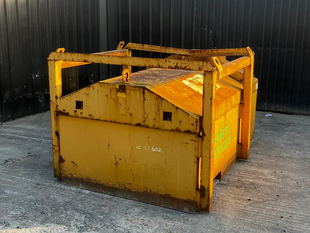 Static Bunded 1000L Fuel Bowser, Manual Pump - Image 4