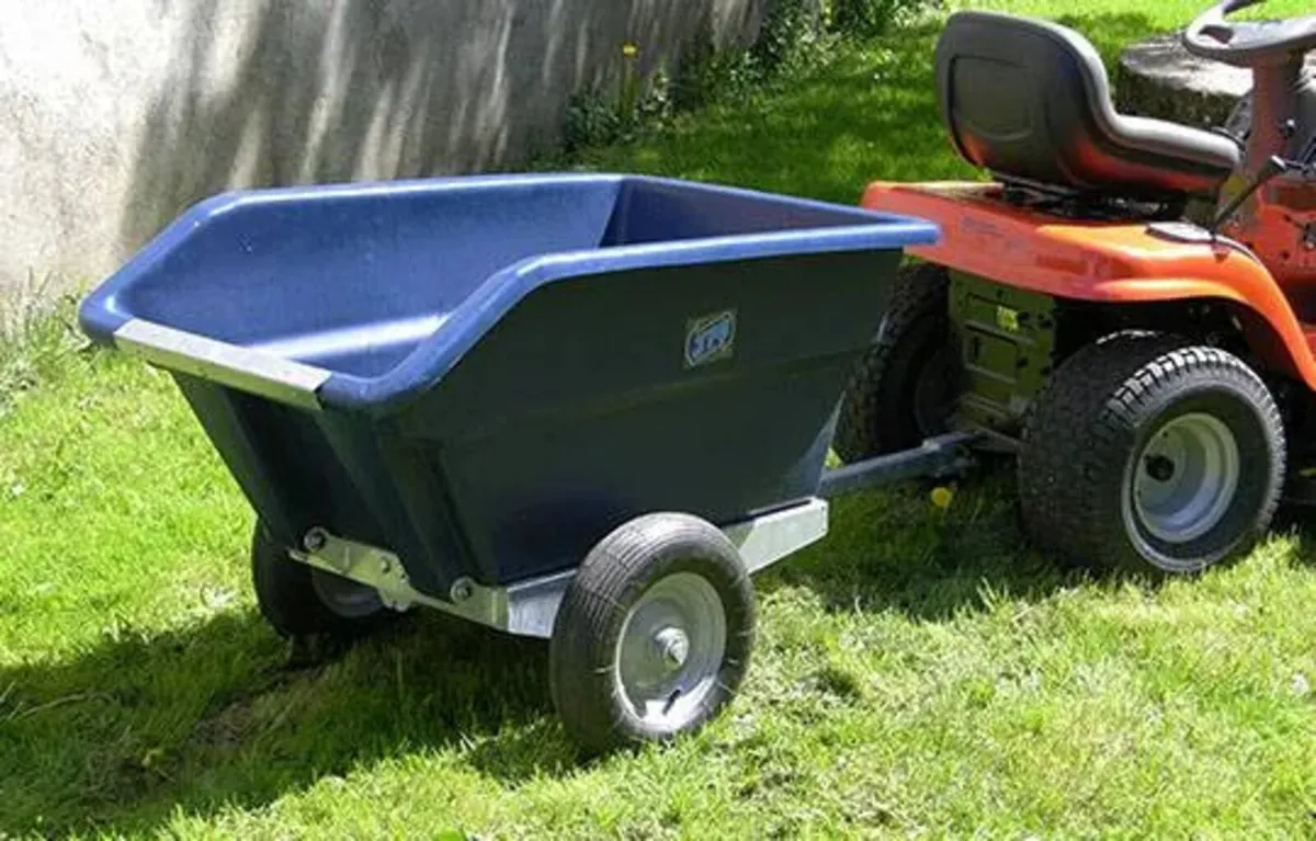 Lawnmower tipping trailer - Image 1