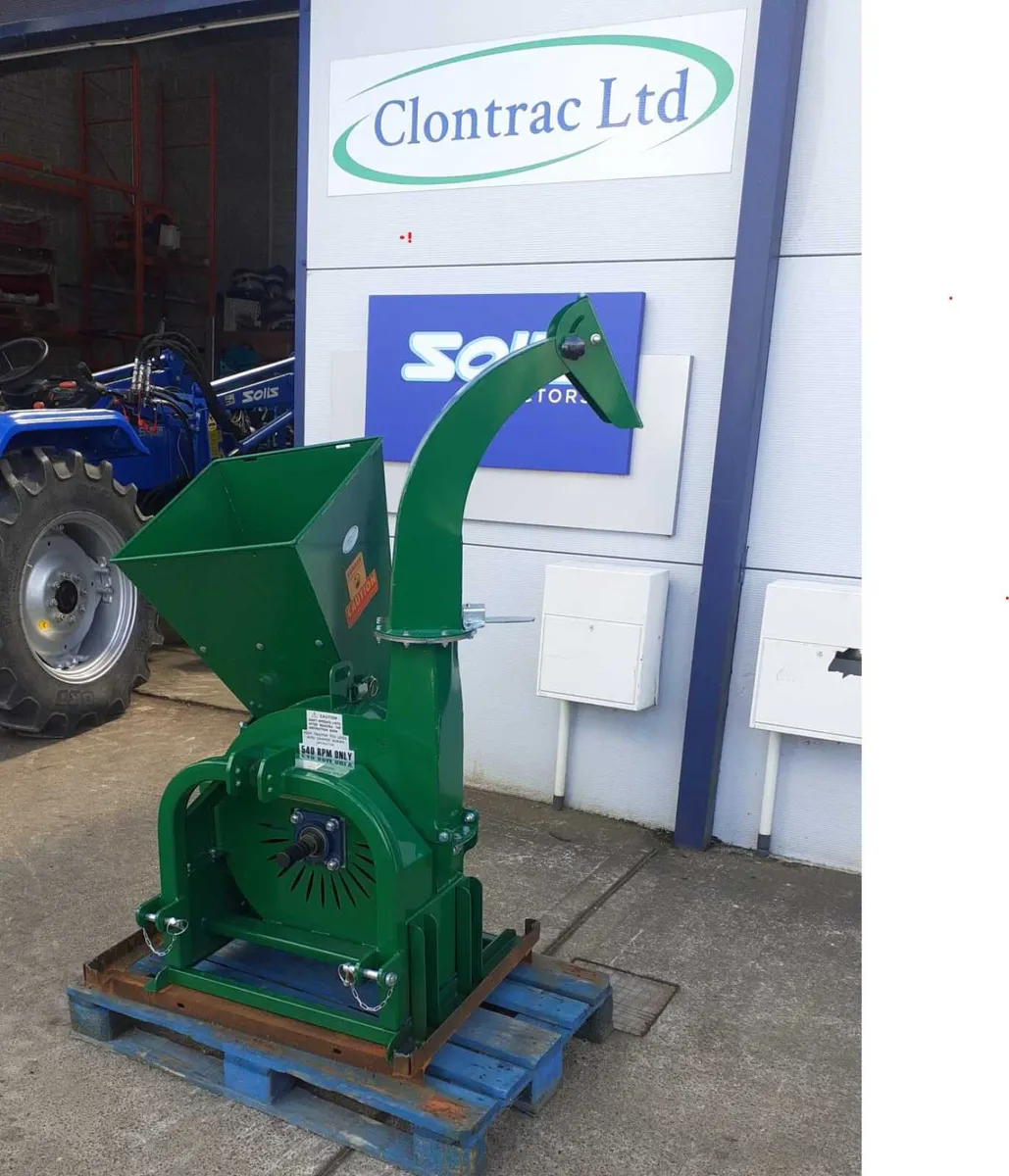 Clontrac  5"  Wood Chipper - Image 1