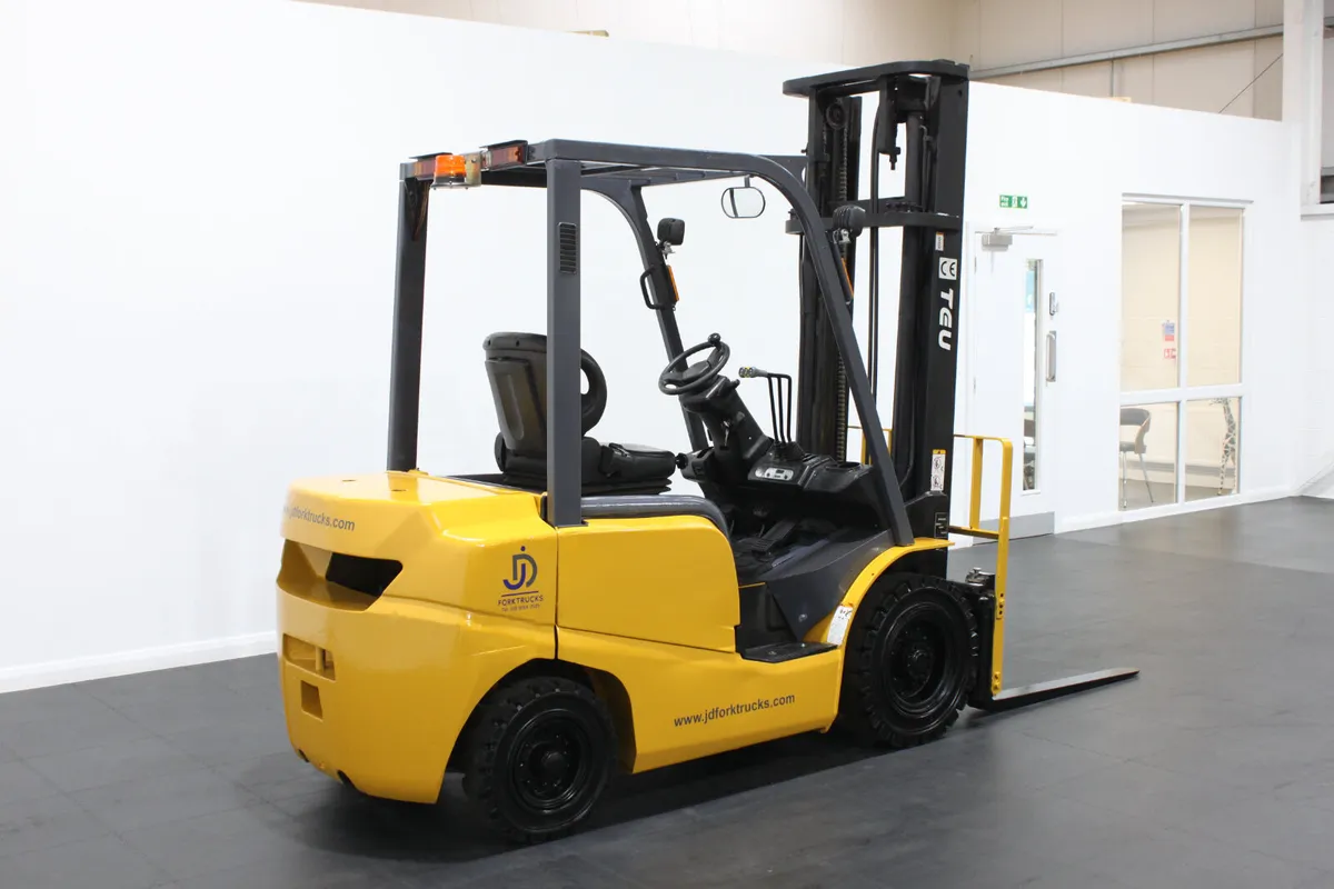 TEU FD25T Diesel 2.5T Counterbalance Forklift - Image 3