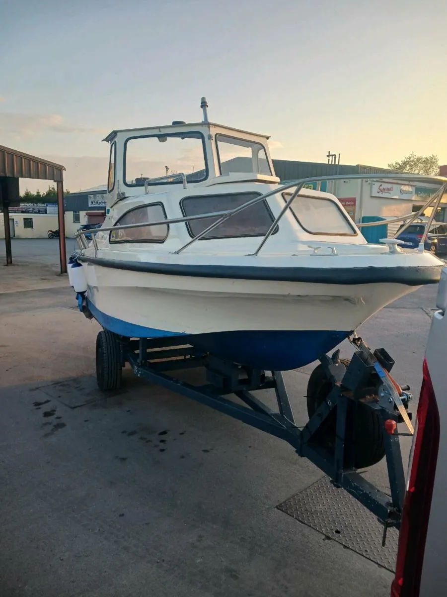 Boat and treiler - Image 1