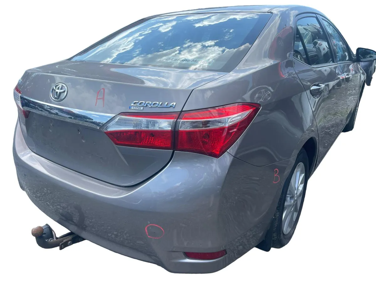2016 TOYOTA COROLLA For Breaking/Dismantling - Image 4