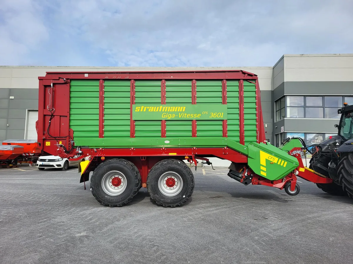 Strautmann 3601 Silage Wagon - Image 3