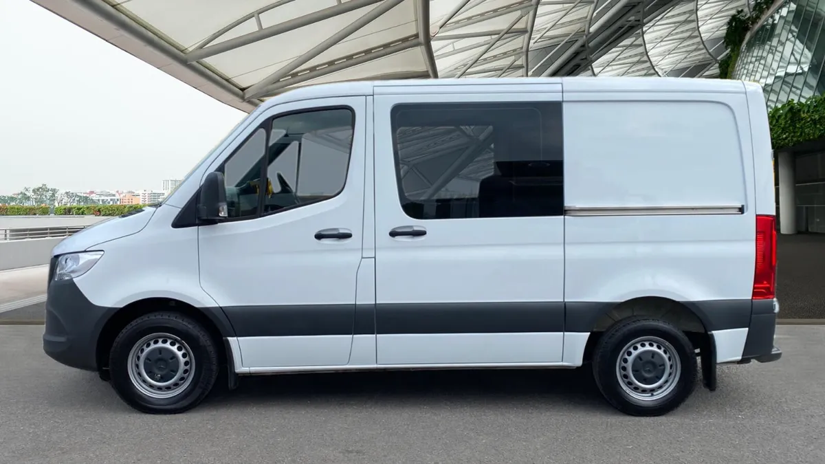 Mercedes-Benz Sprinter 2021 - Image 3