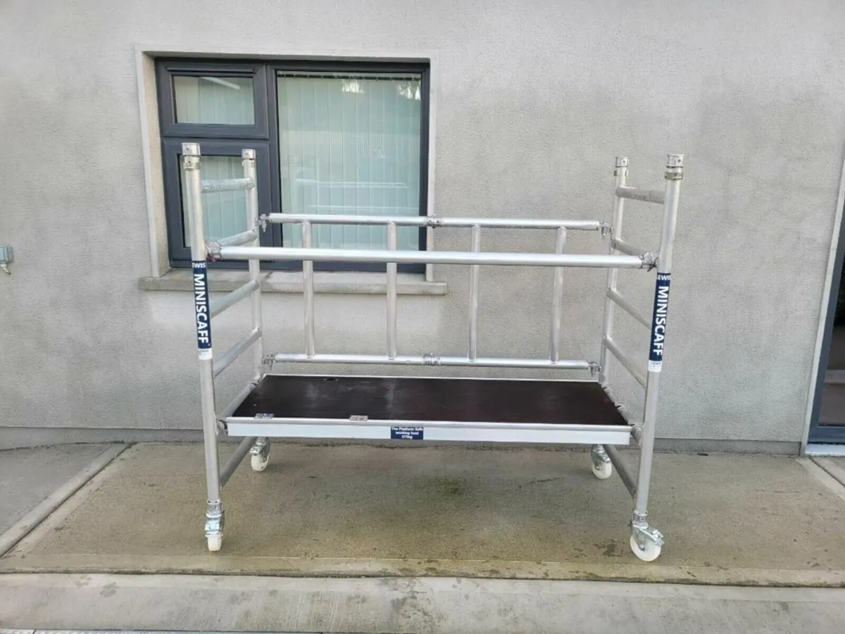 Folding Aluminum Scaffolding Towers for Sale - Image 2