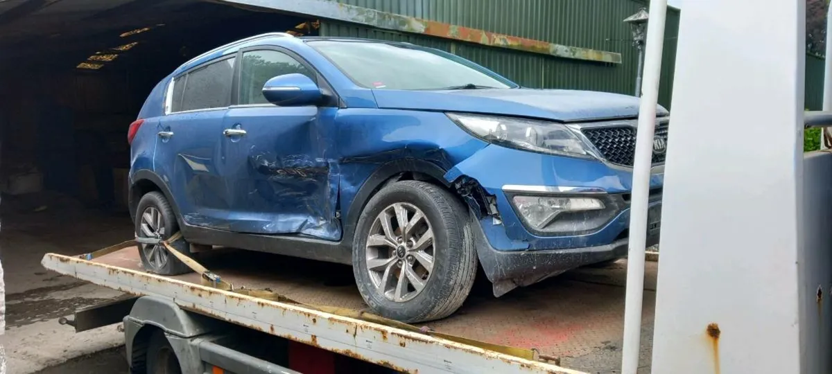 2015 KIA SPORTAGE 1.7TDI ECODINAMICS ♻️FOR PARTS♻️ - Image 2