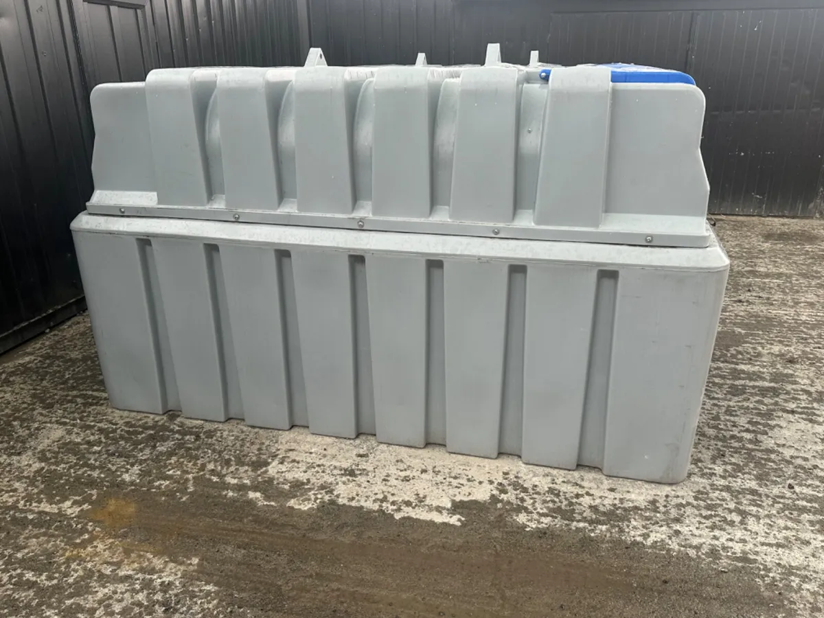 2500L Tuffa Adblue Tanks - Image 3