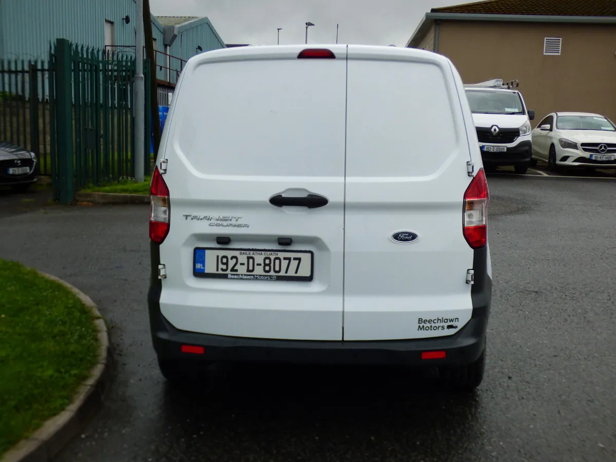 FORD TRANSIT COURIER 1.5 TDCI 6SP TREND - Image 4