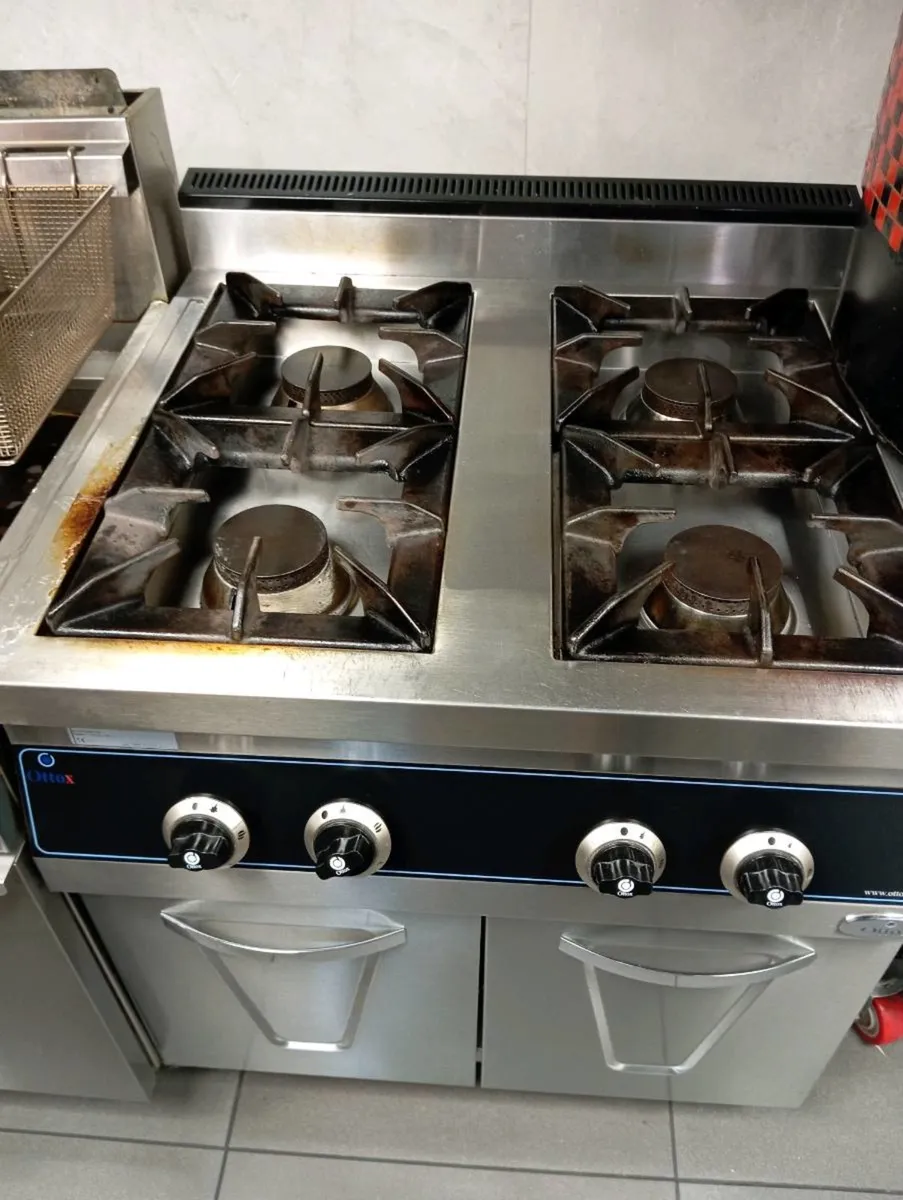 4 Ring Natural Gas Cooker, Sinks - Image 2