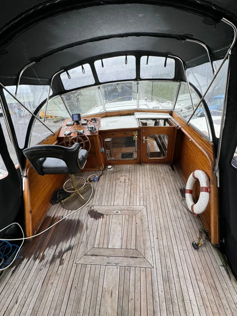 Super Van Craft 1260 - RAINBOAT - Image 3