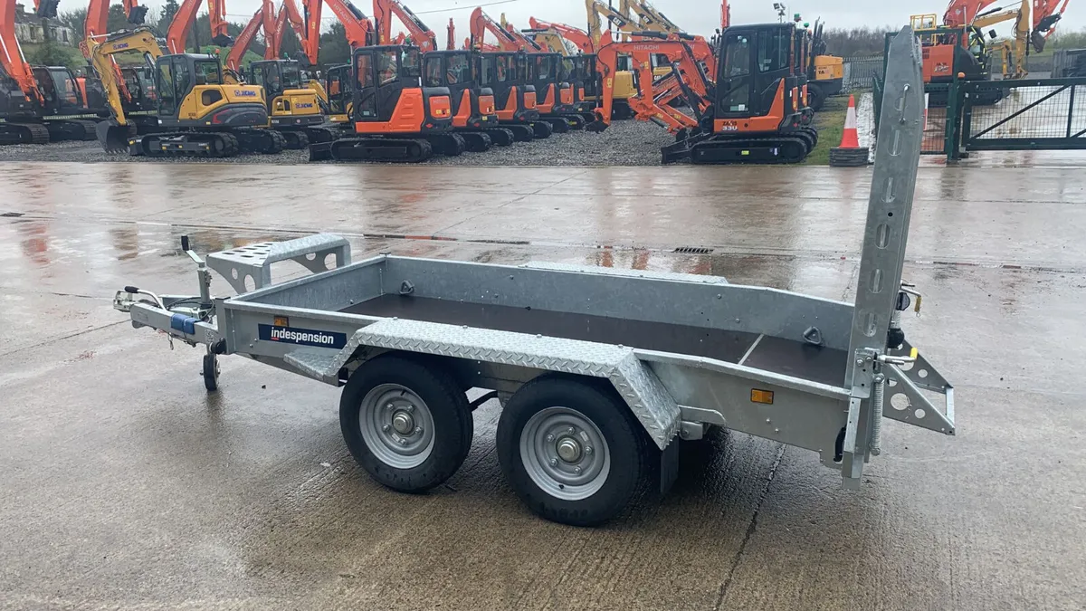 Selection of new plant trailers - Image 2