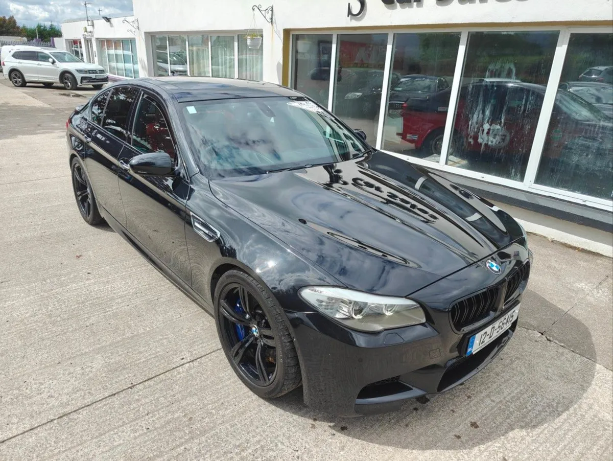 BMW M5 M5 4.4 Twin Turbo V8 - Image 4