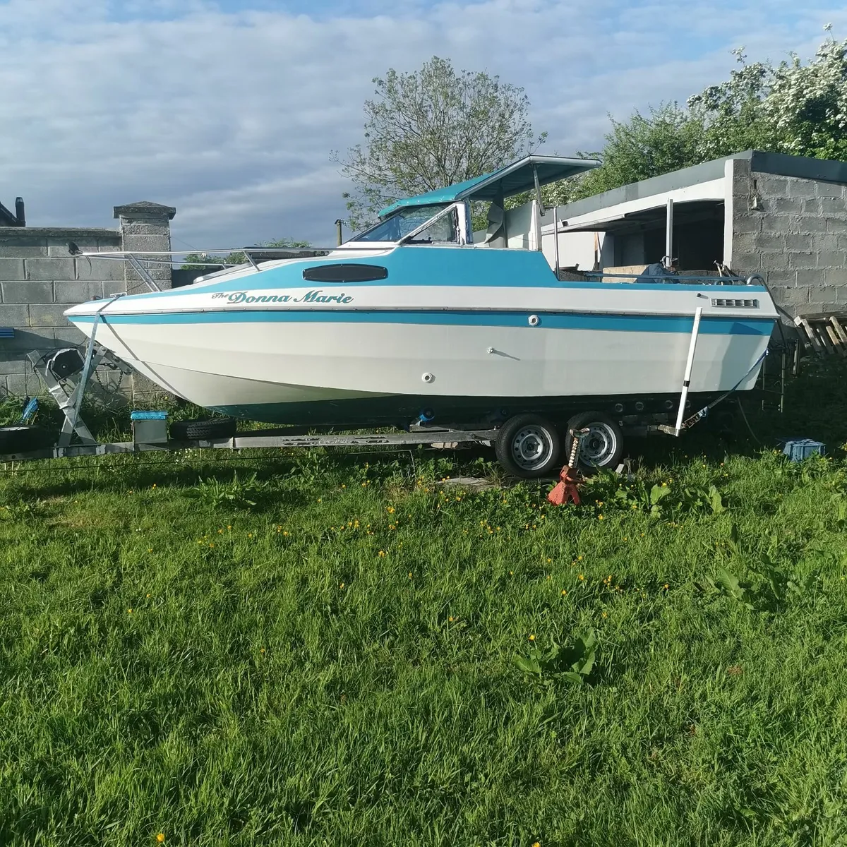 Bayliner 1952 diesel fishing boat 19.5 ft - Image 1