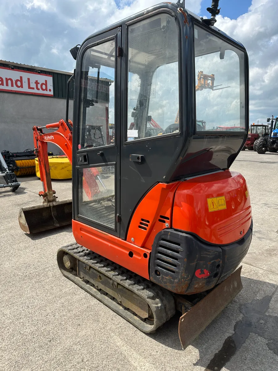 Kubota KX36-3 1.5T mini excavator - Image 3