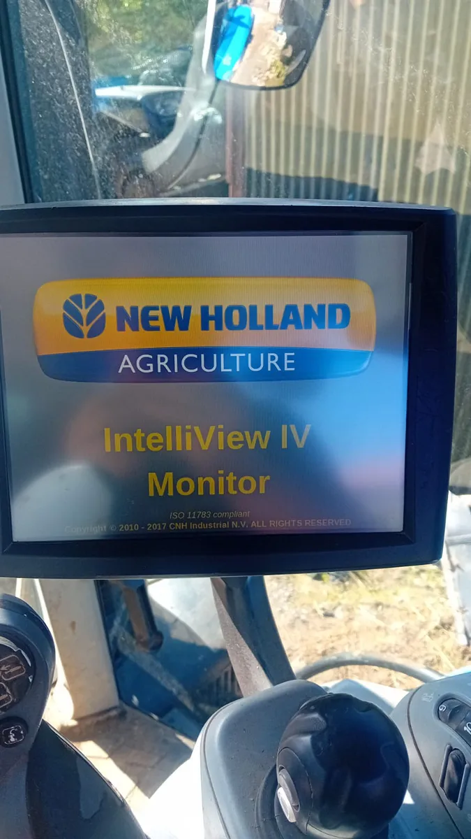 New Holland inrelliview 4 screen repairs - Image 1