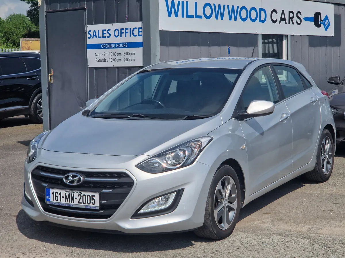 Hyundai i30 1.4 deluxe 5rd 2016 NCT 7/26 - Image 1
