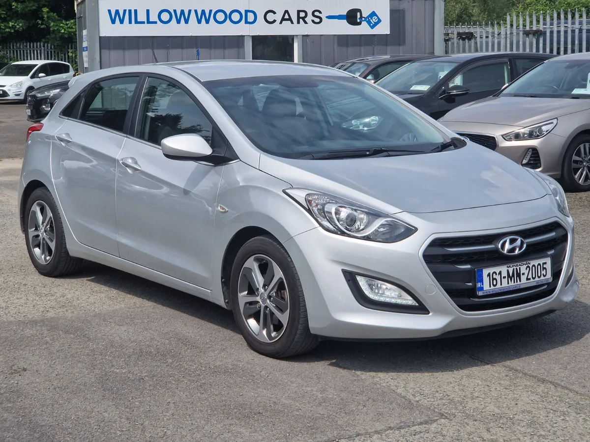 Hyundai i30 1.4 deluxe 5rd 2016 NCT 7/26 - Image 3