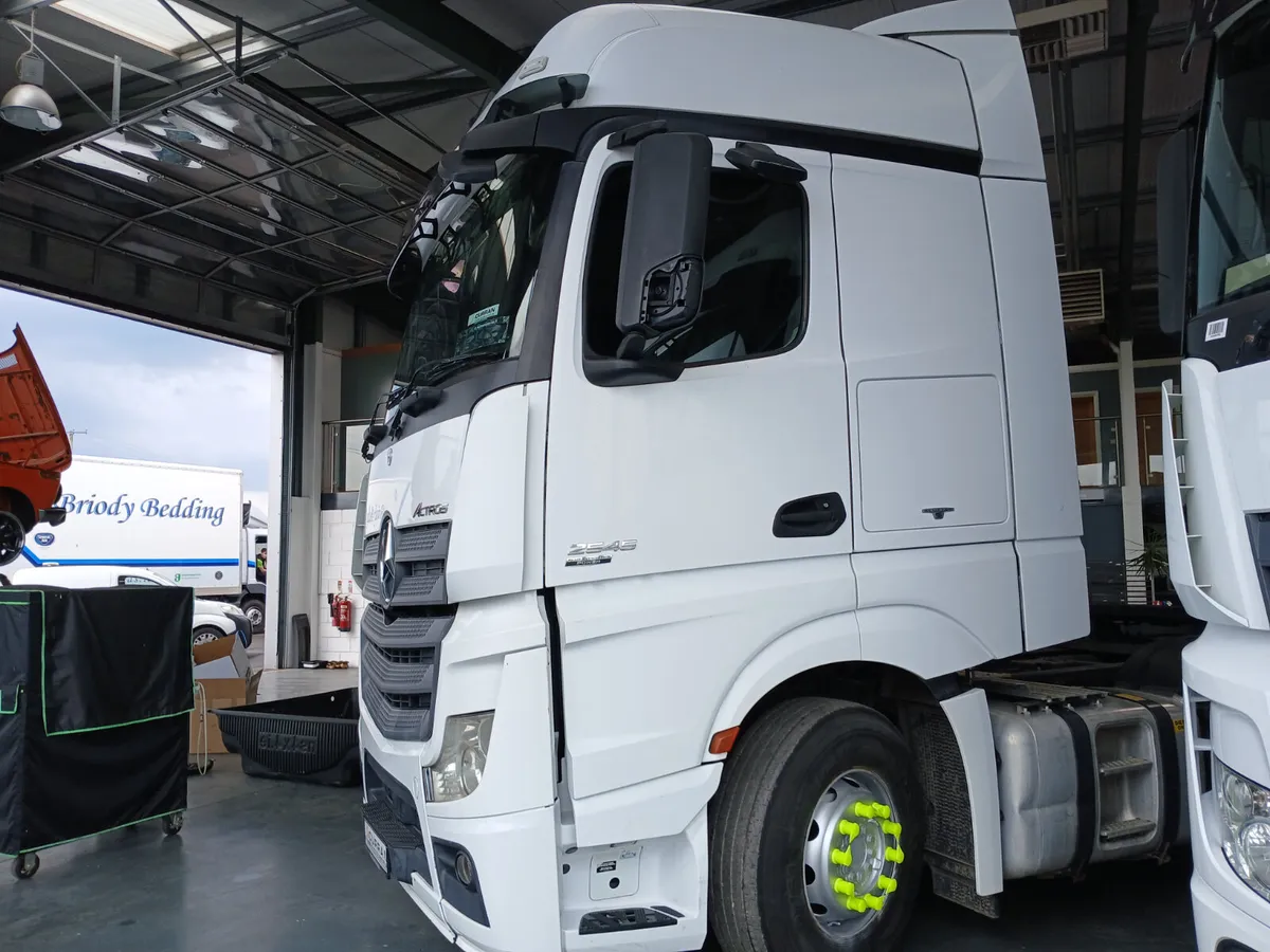2013 Mercedes Actros 6x2 Irish Registered - Image 2
