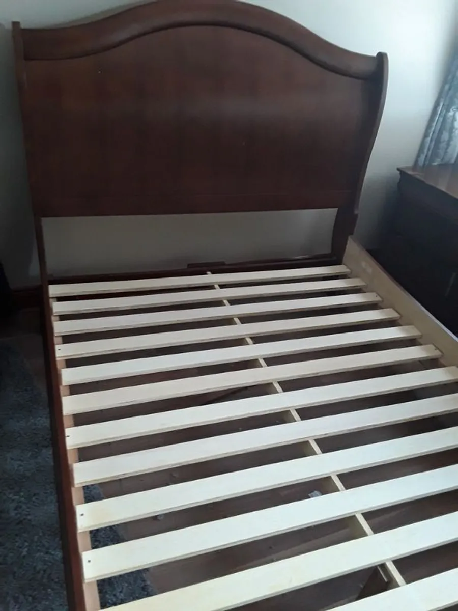 Bedroom furniture for sale in Co. Cork for €200 on DoneDeal