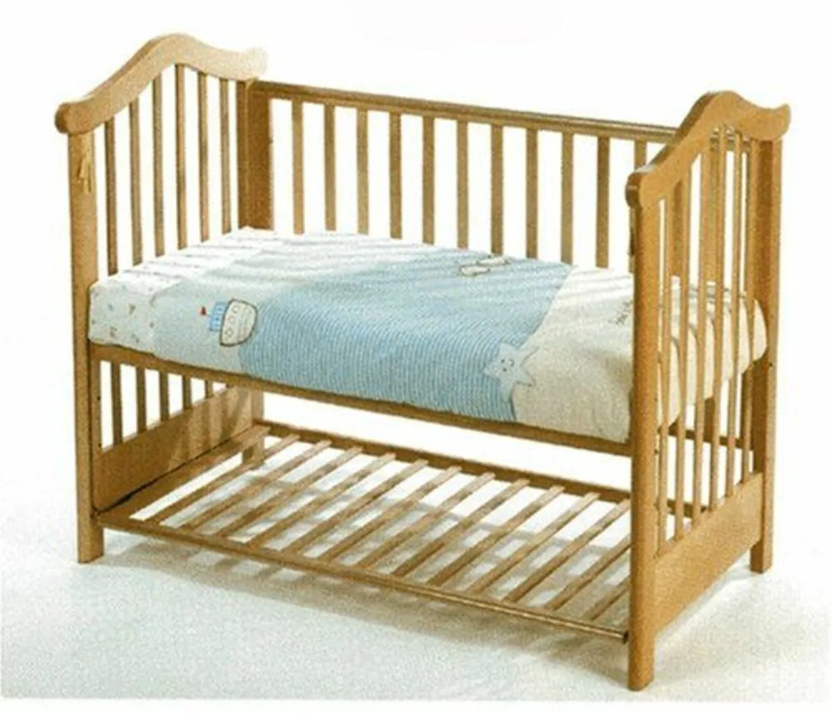 Childs Cosatto Cot - Image 1