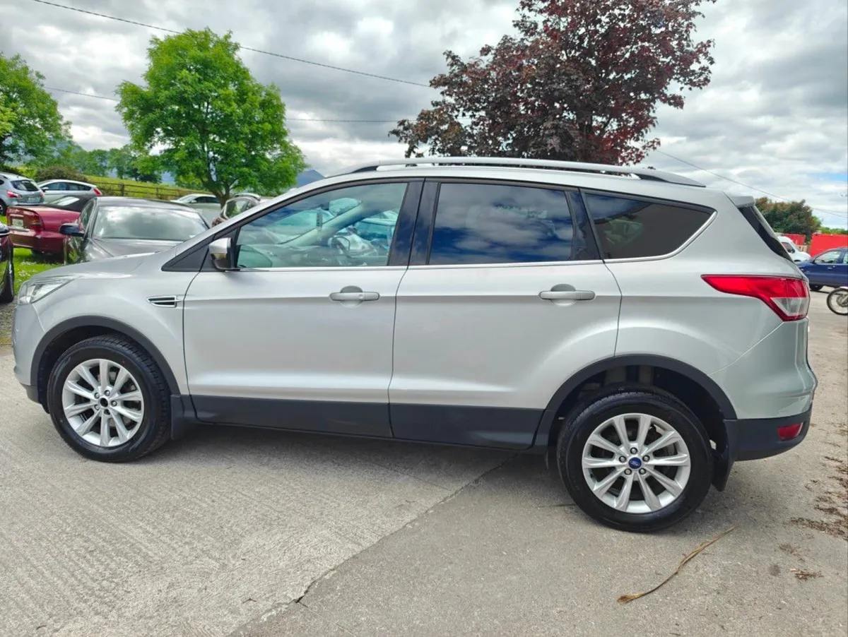 Ford Kuga 2.0tdci 120PS Titanium - Image 2