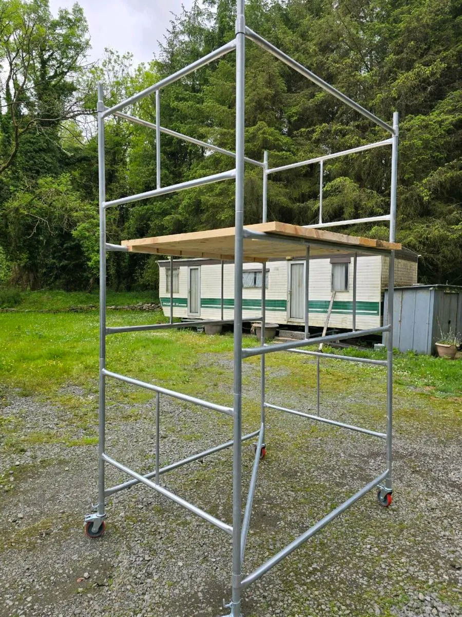 steel scaffold tower 6ft x 4ft x 6ft3 platform - Image 2