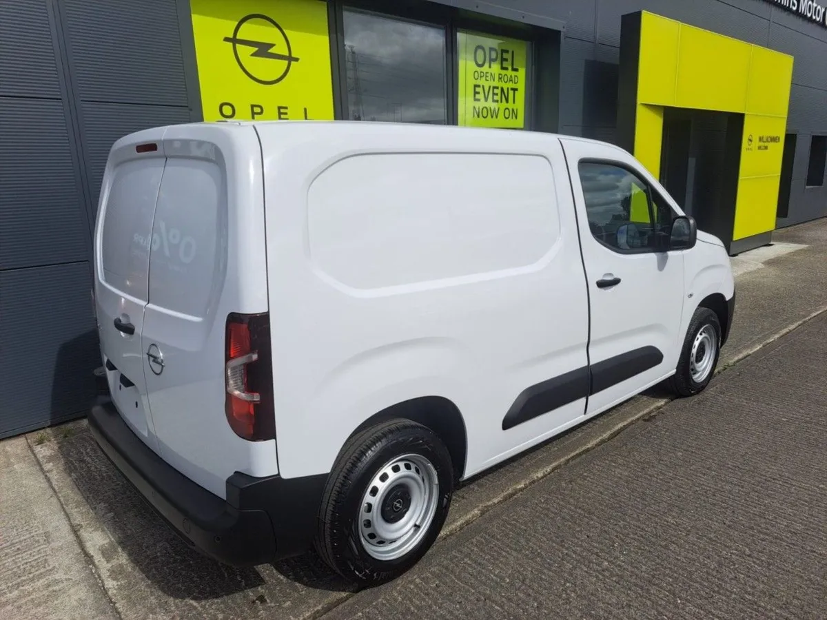 Opel Combo New Model 242 REG Demo - Image 2