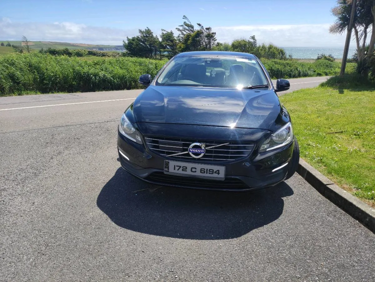 Volvo S60 2017 AUTO WITH LEATHER SEATS - Image 4