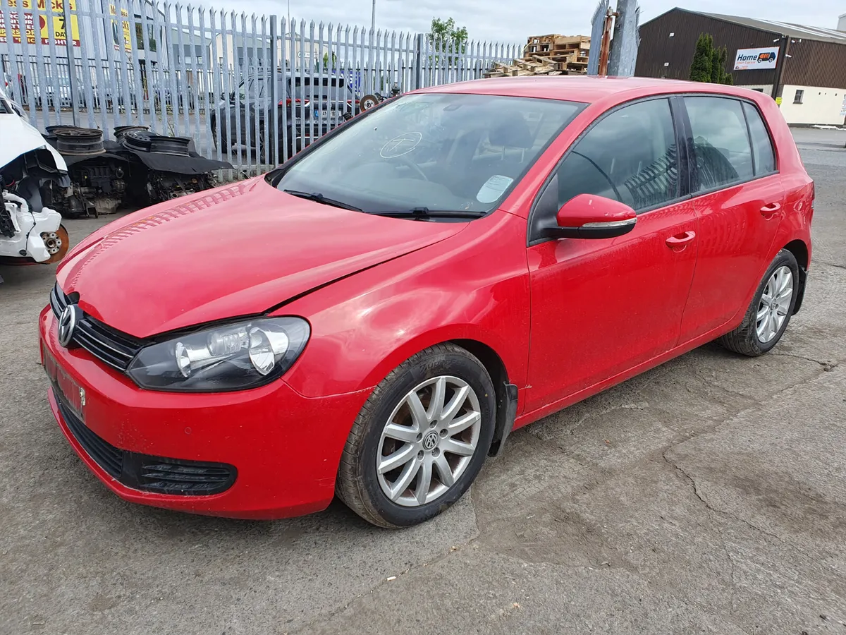 11 VOLKSWAGEN GOLF  1.6 TDI (CAYE) FOR BREAKING - Image 1