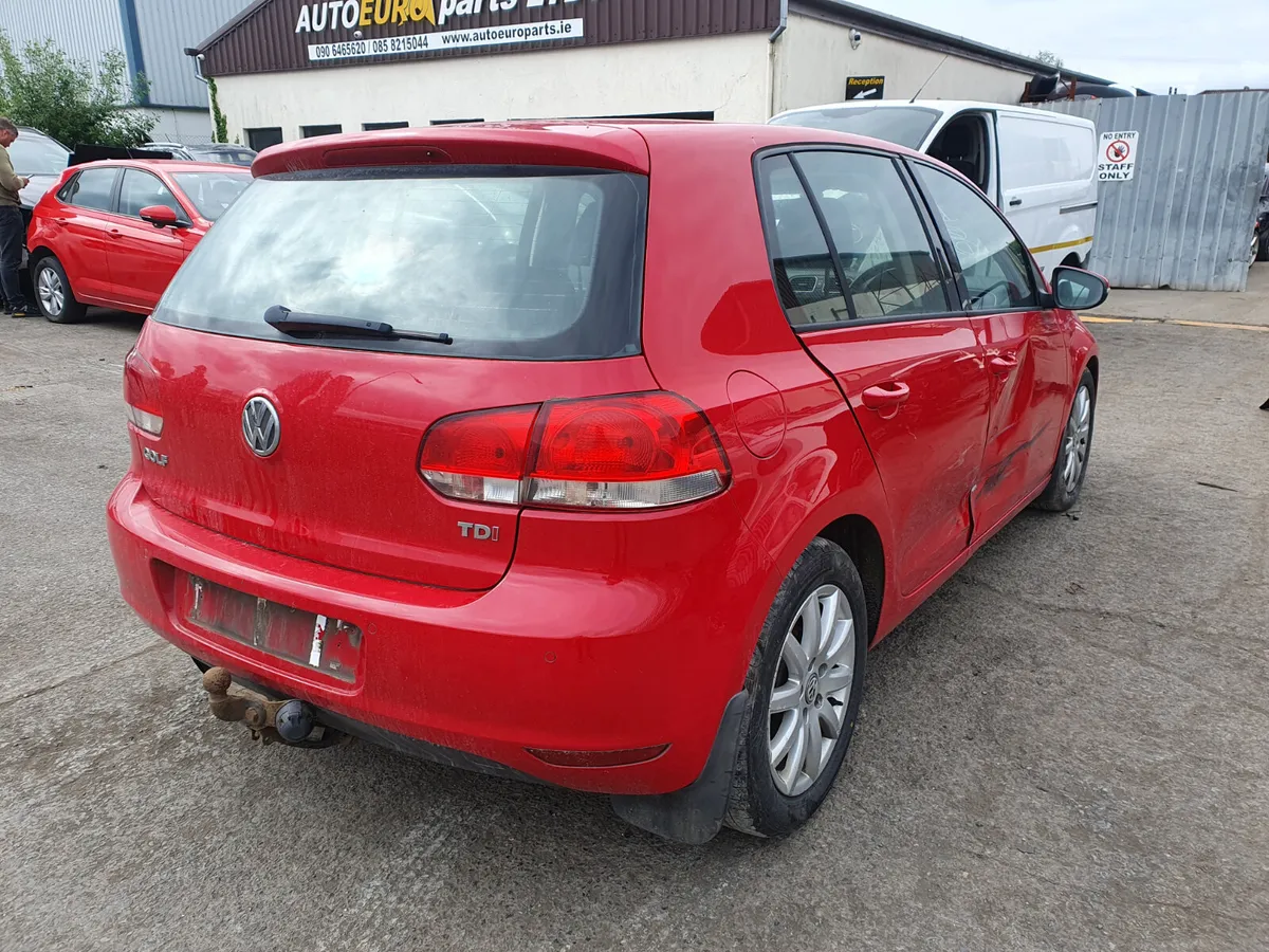 11 VOLKSWAGEN GOLF  1.6 TDI (CAYE) FOR BREAKING - Image 3