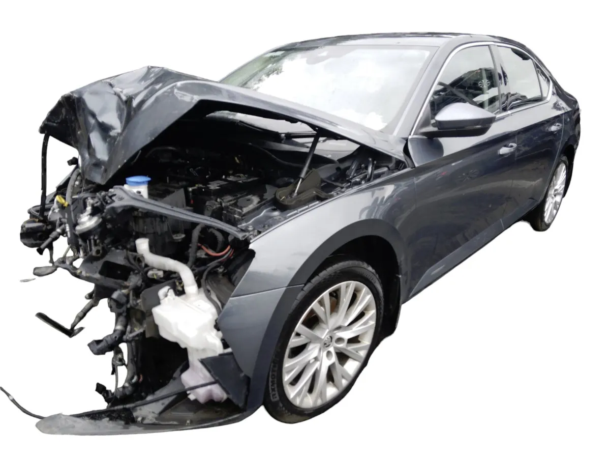 2020 SKODA SUPERB For Breaking/Dismantling - Image 2