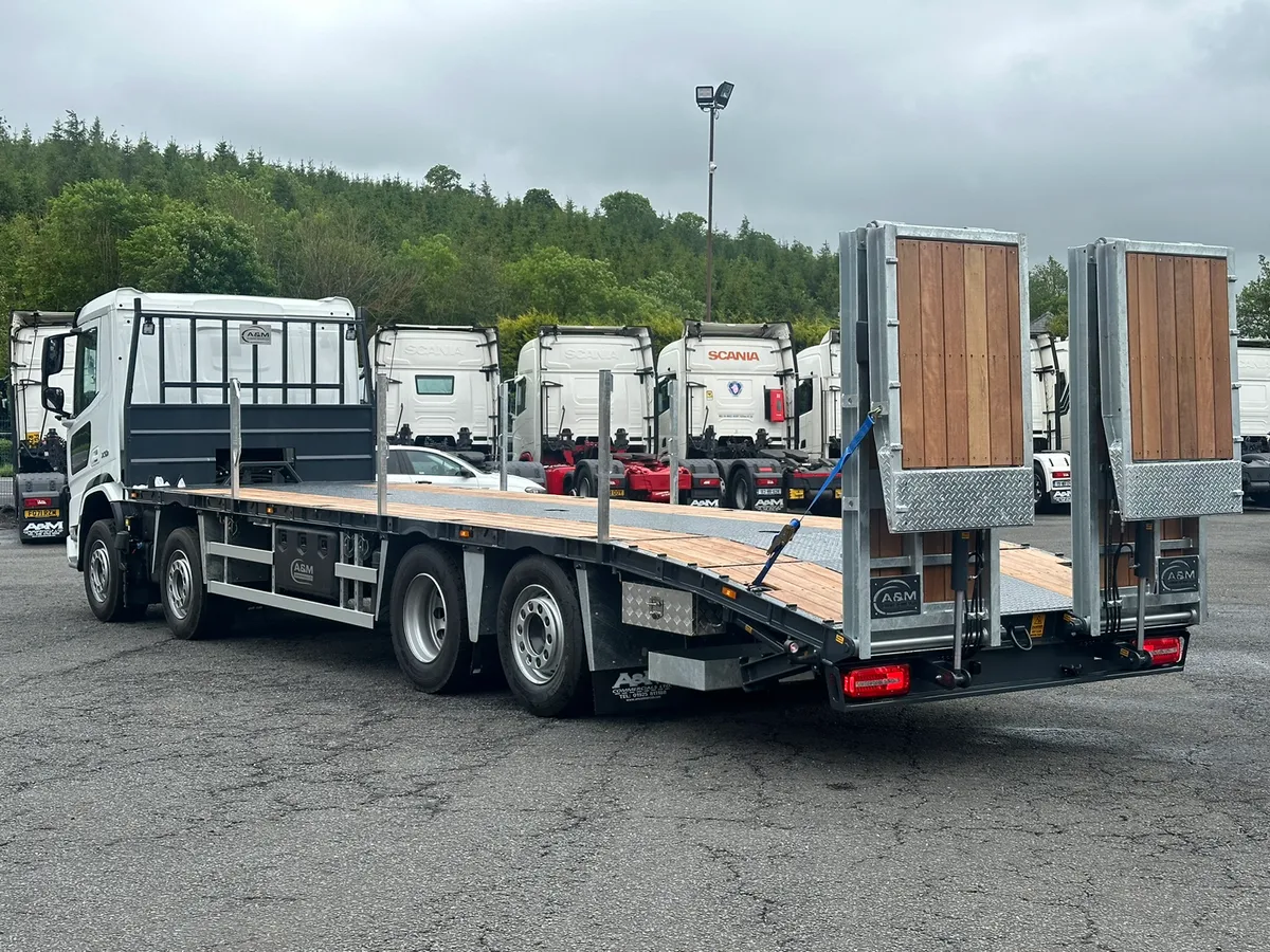 NEW UNREGISTERED DAF XD450 WITH NEW BEAVERTAIL - Image 4