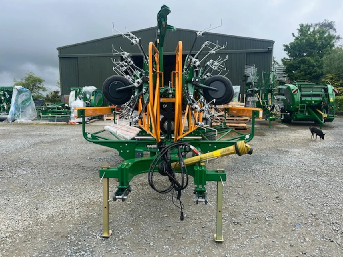 Malone  Tedd -Air 1120 T --8 Rotor Trailed Tedder - Image 1