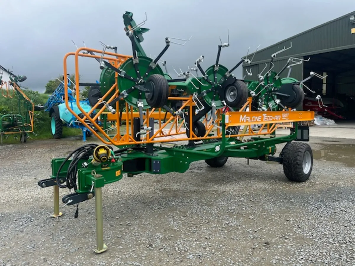 Malone  Tedd -Air 1120 T --8 Rotor Trailed Tedder - Image 2