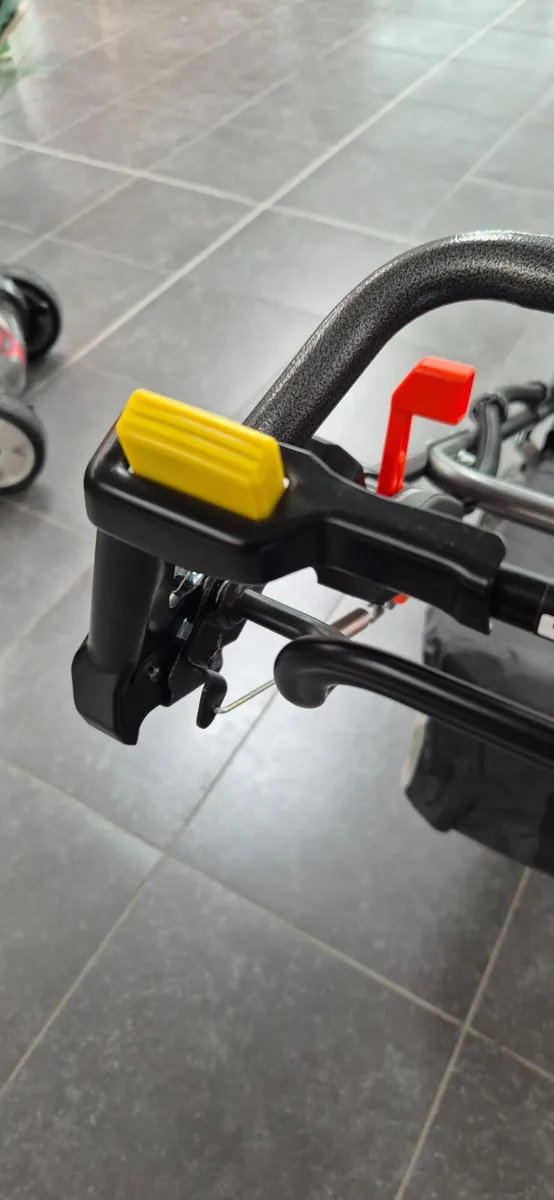 Honda HRH 536 HXE Lawnmower - Image 4