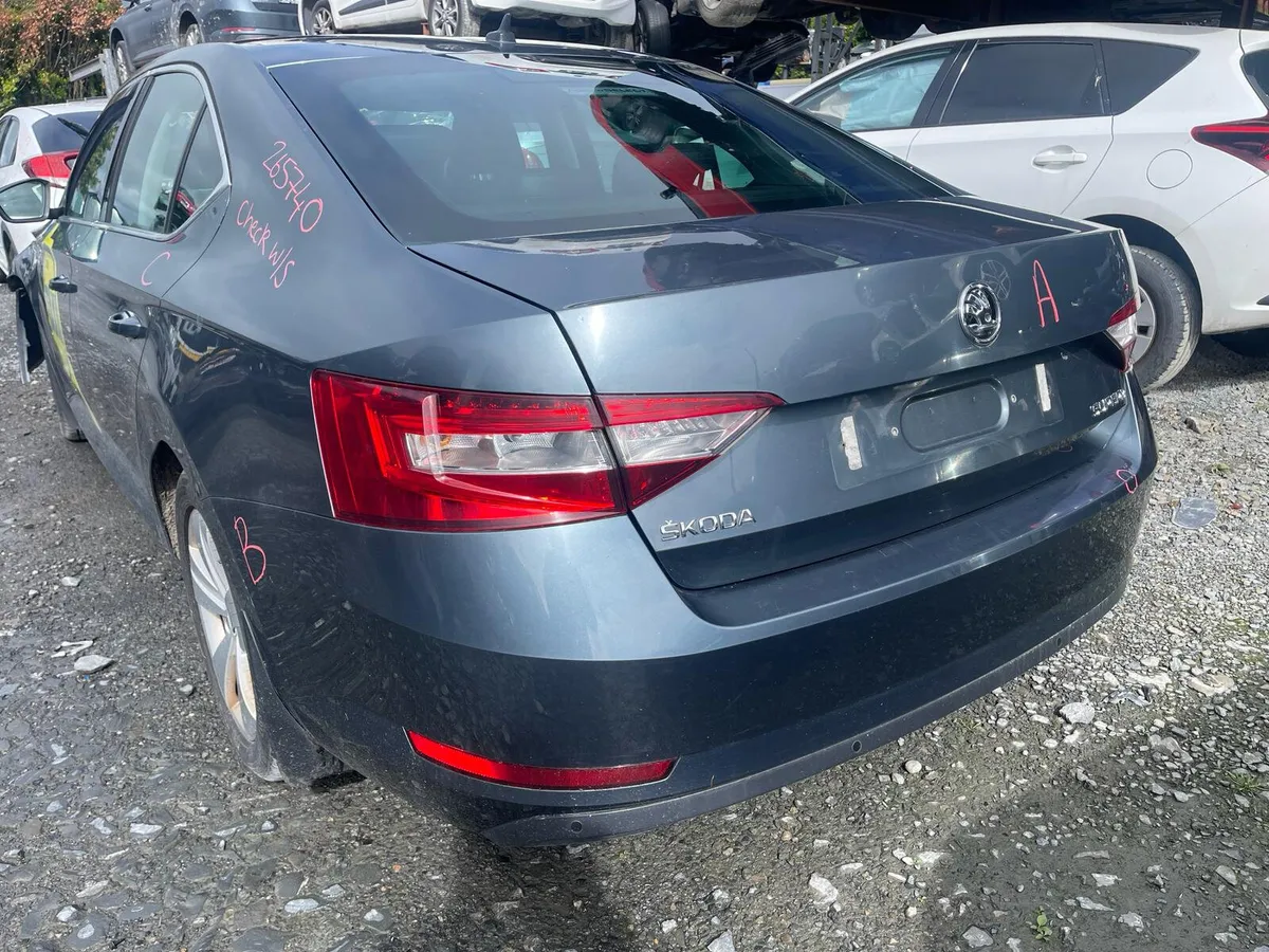 2016 SKODA SUPERB For Breaking/Dismantling - Image 2