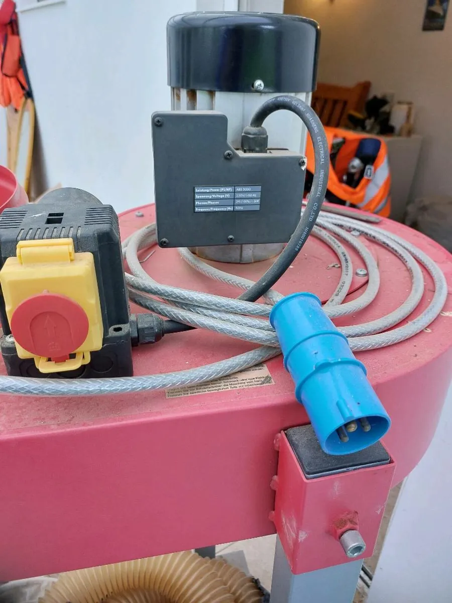 WOOD shavings/dust Extractor for sale - Image 2