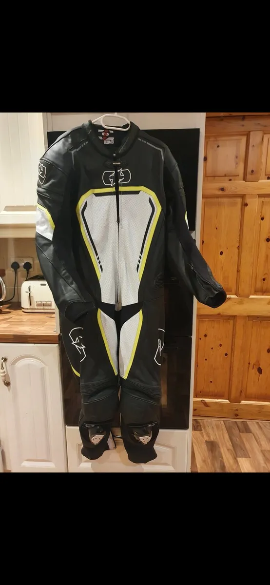 Motorbike clothing - Image 1