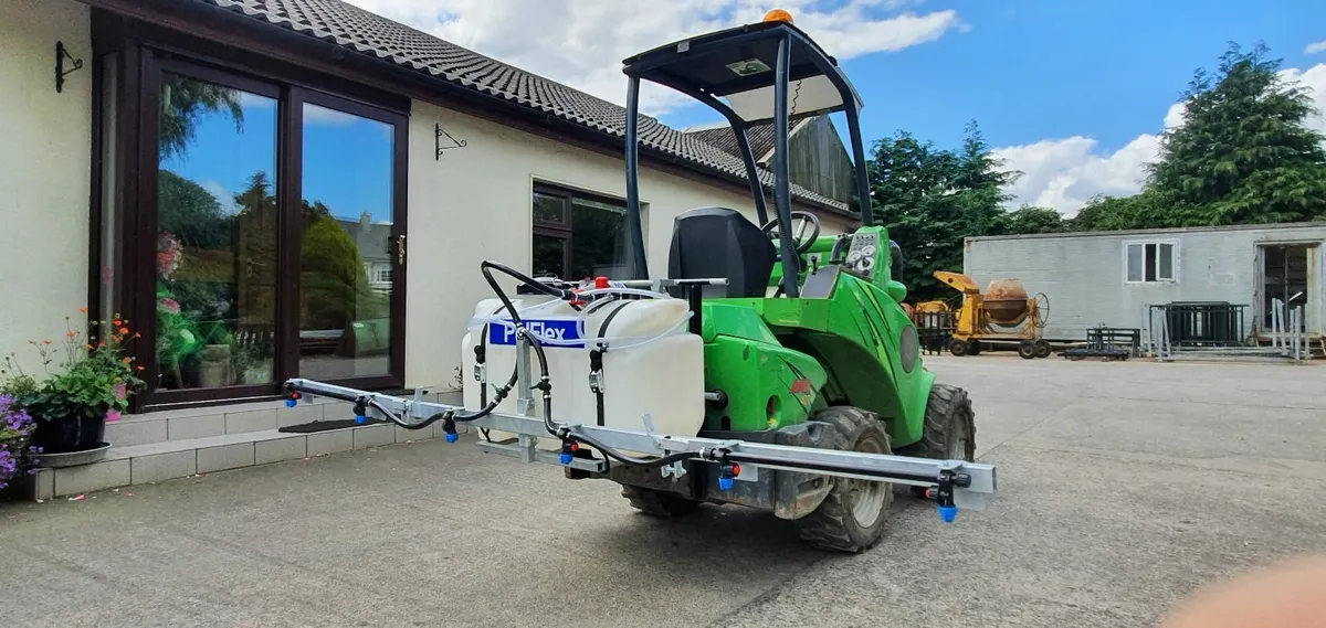 Quad or Tractor Sprayer With Booms - Image 2