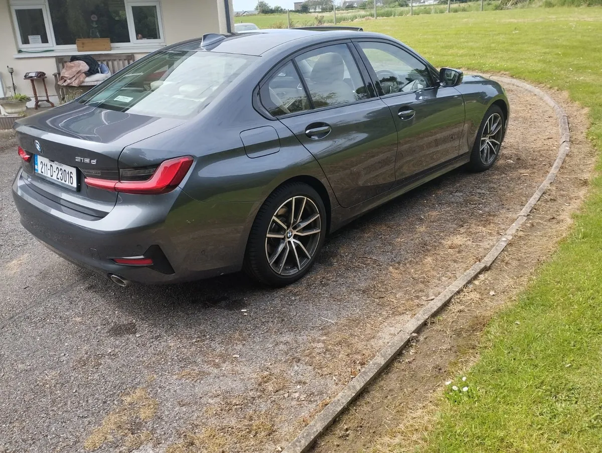 BMW 318 Sport Diesel  Auto only 18K, Miles, - Image 3