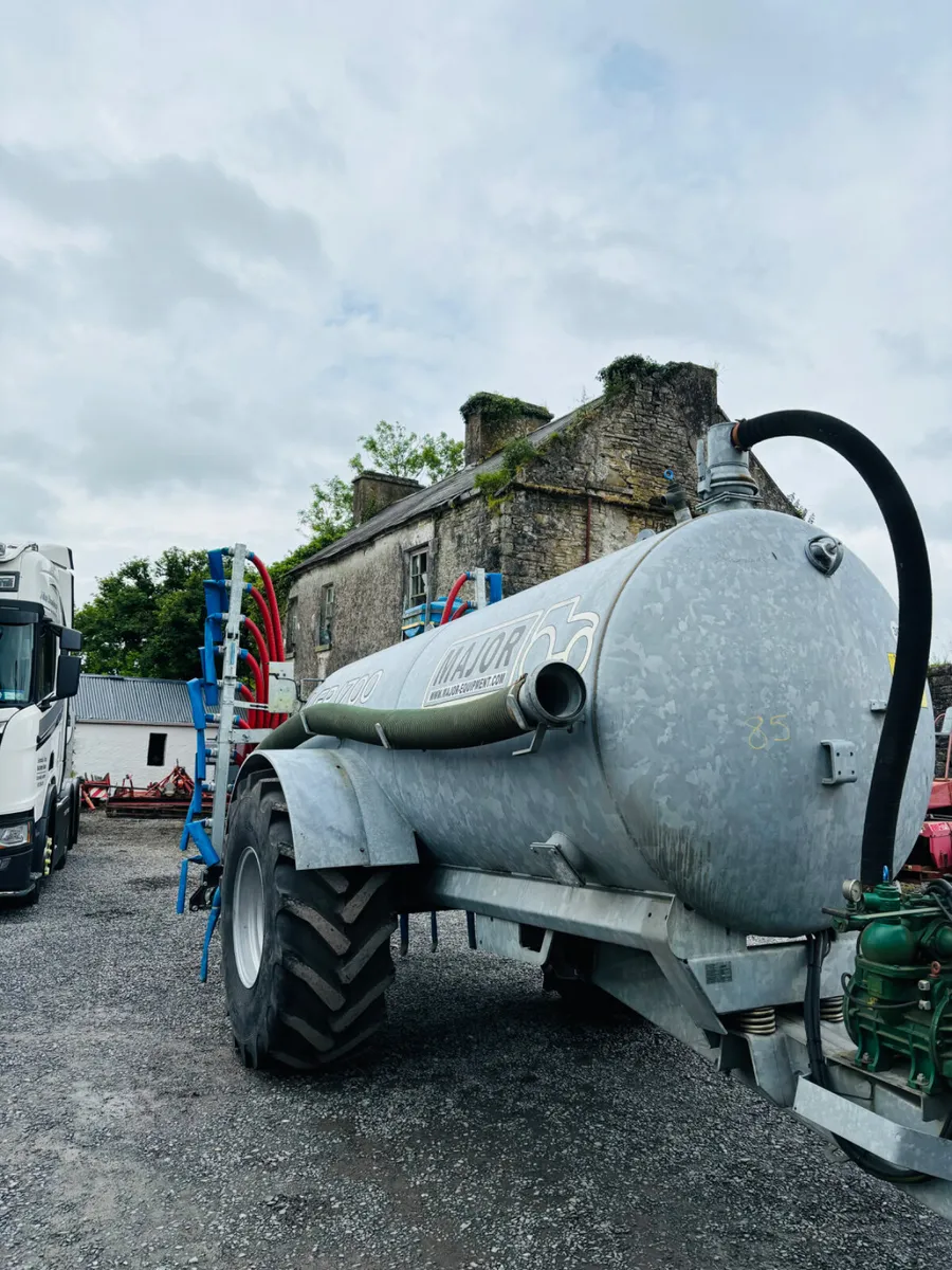 Major Slurry tanker with dribble bar - Image 3